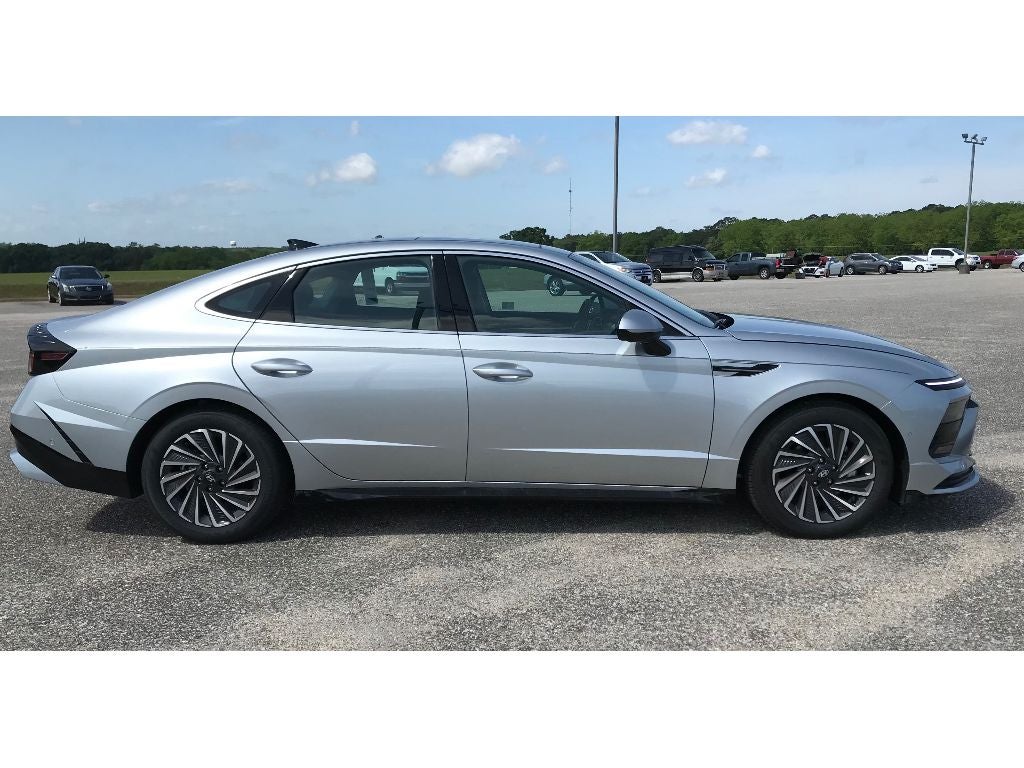 2025 Hyundai Sonata Hybrid Limited