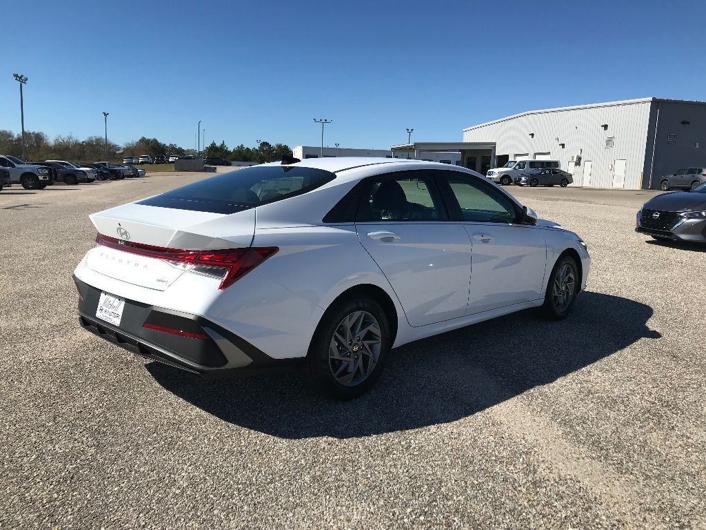 2026 Hyundai Elantra HEV Blue