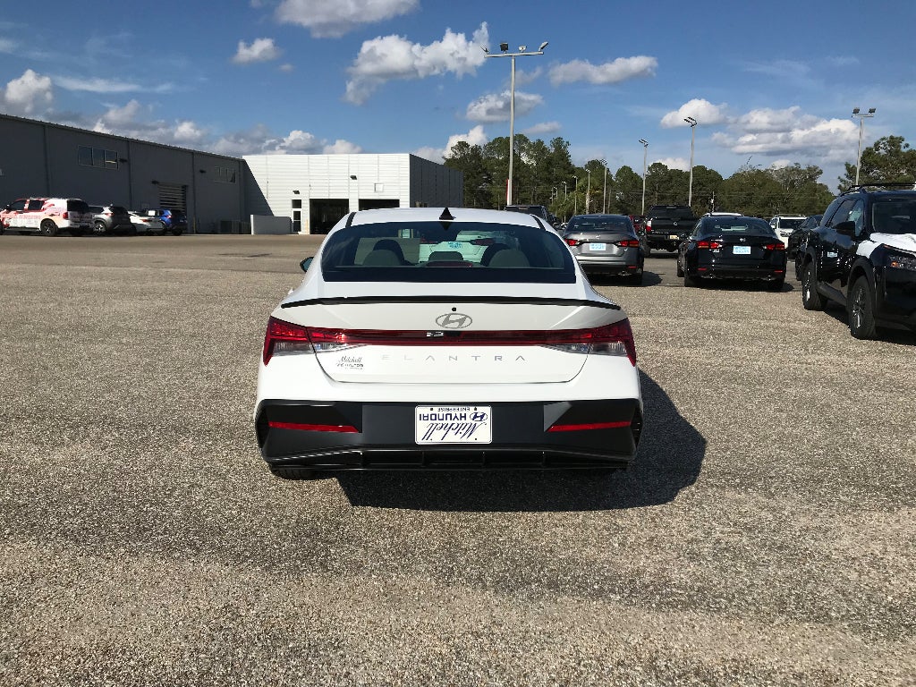 2026 Hyundai Elantra SEL Sport Premium