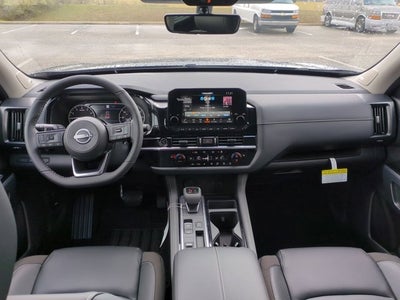 2024 Nissan Pathfinder SL 2WD SL