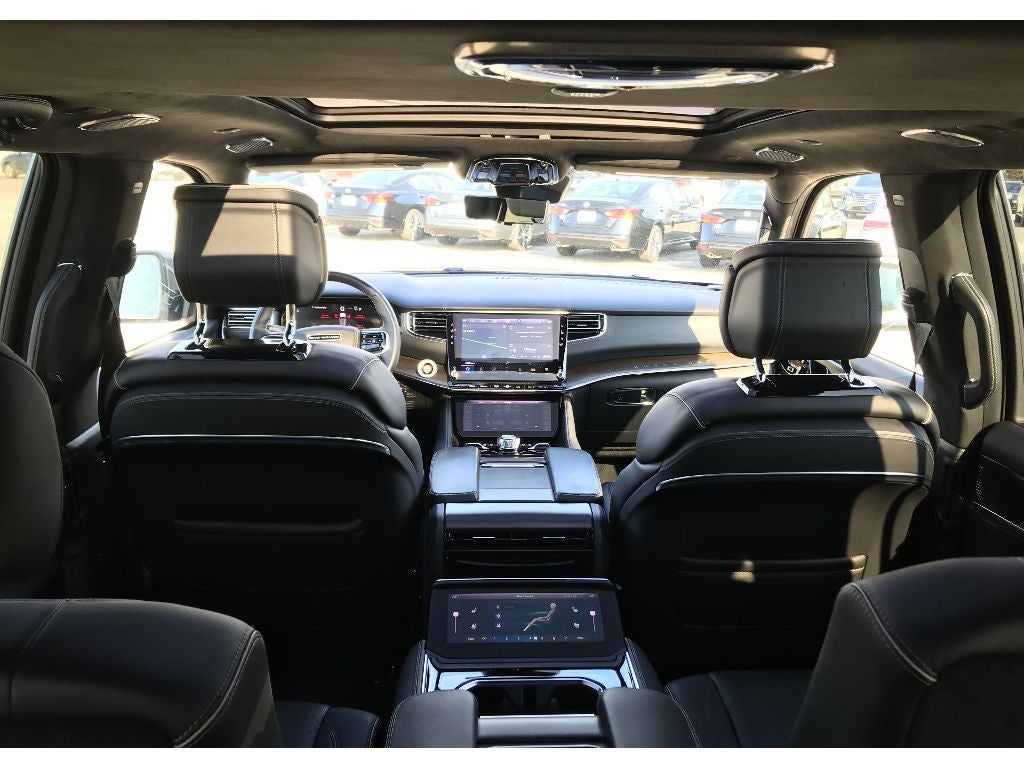 2023 Jeep Grand Wagoneer L Base