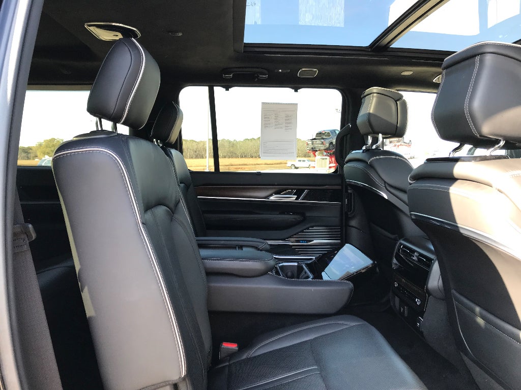 2023 Jeep Grand Wagoneer L Base