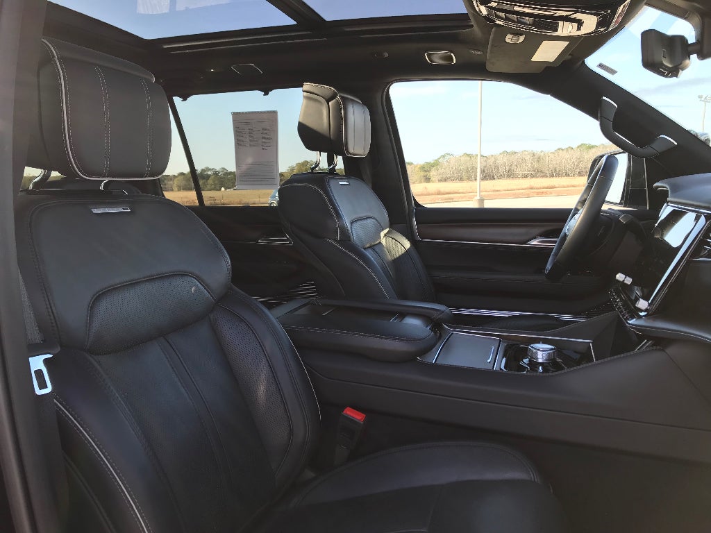 2023 Jeep Grand Wagoneer L Base