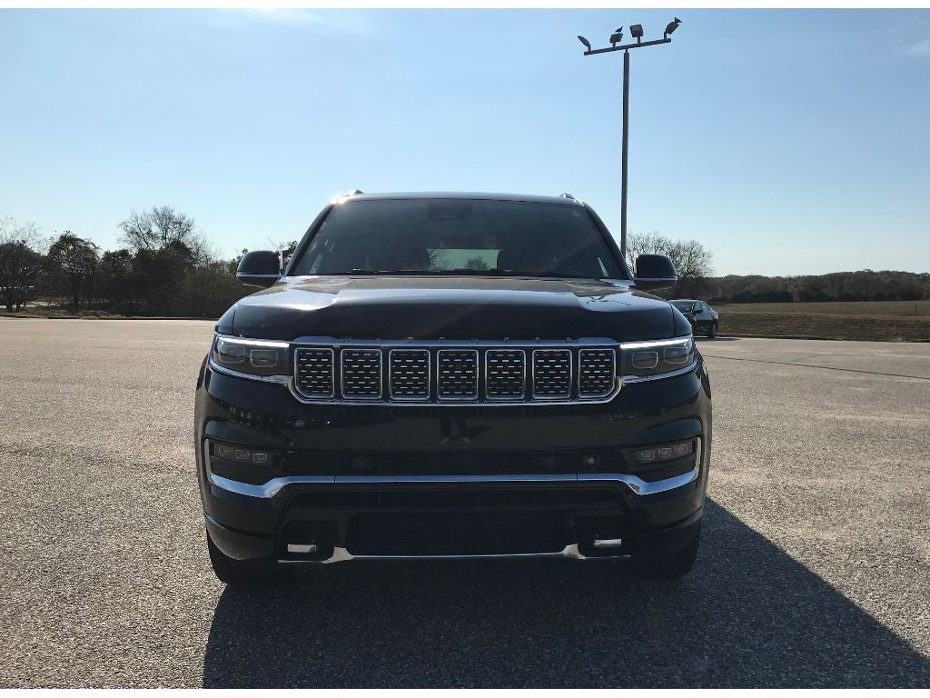 2023 Jeep Grand Wagoneer L Base