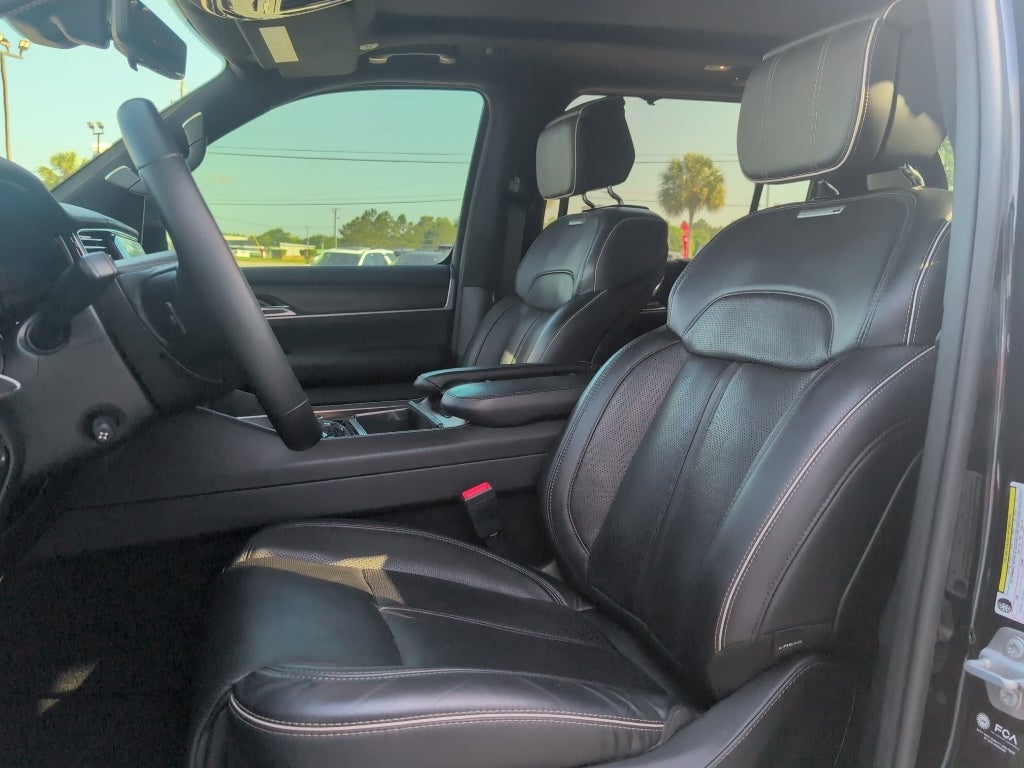 2022 Jeep Grand Wagoneer Series II