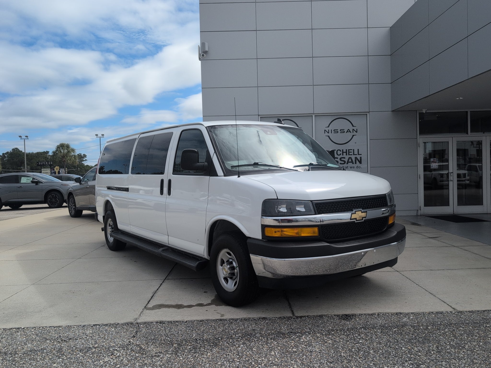 2025 Chevrolet Express LT