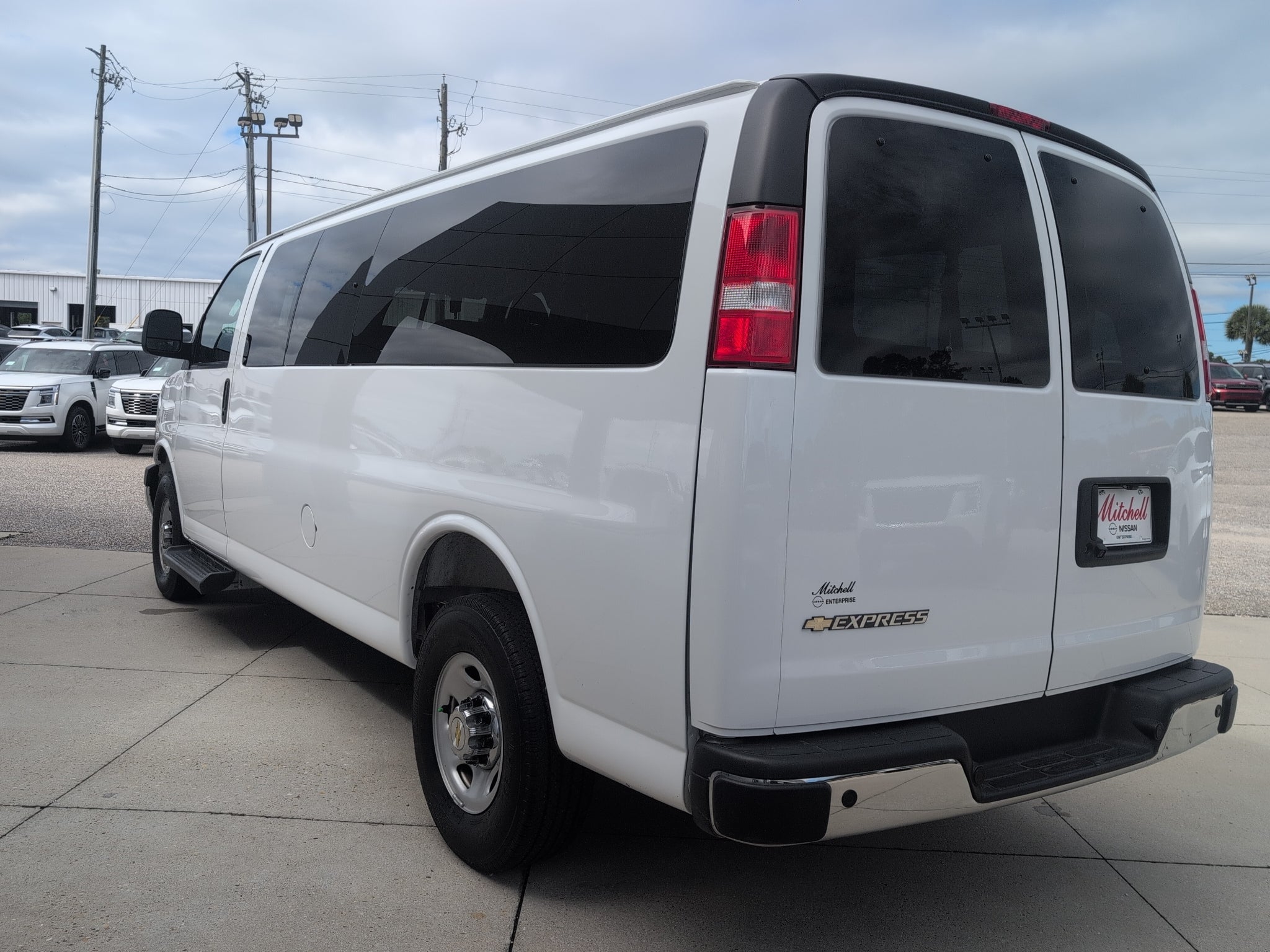 2025 Chevrolet Express LT