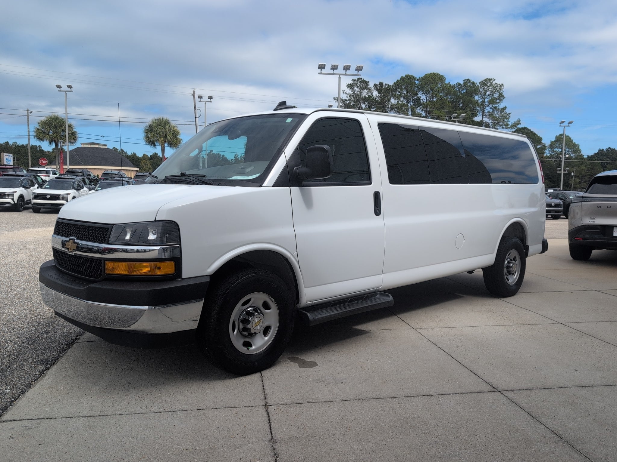 2025 Chevrolet Express LT
