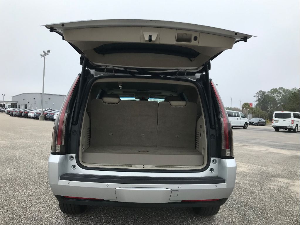 2020 Cadillac Escalade Luxury