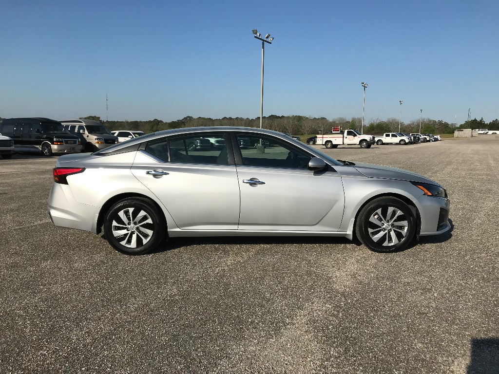 2023 Nissan Altima S