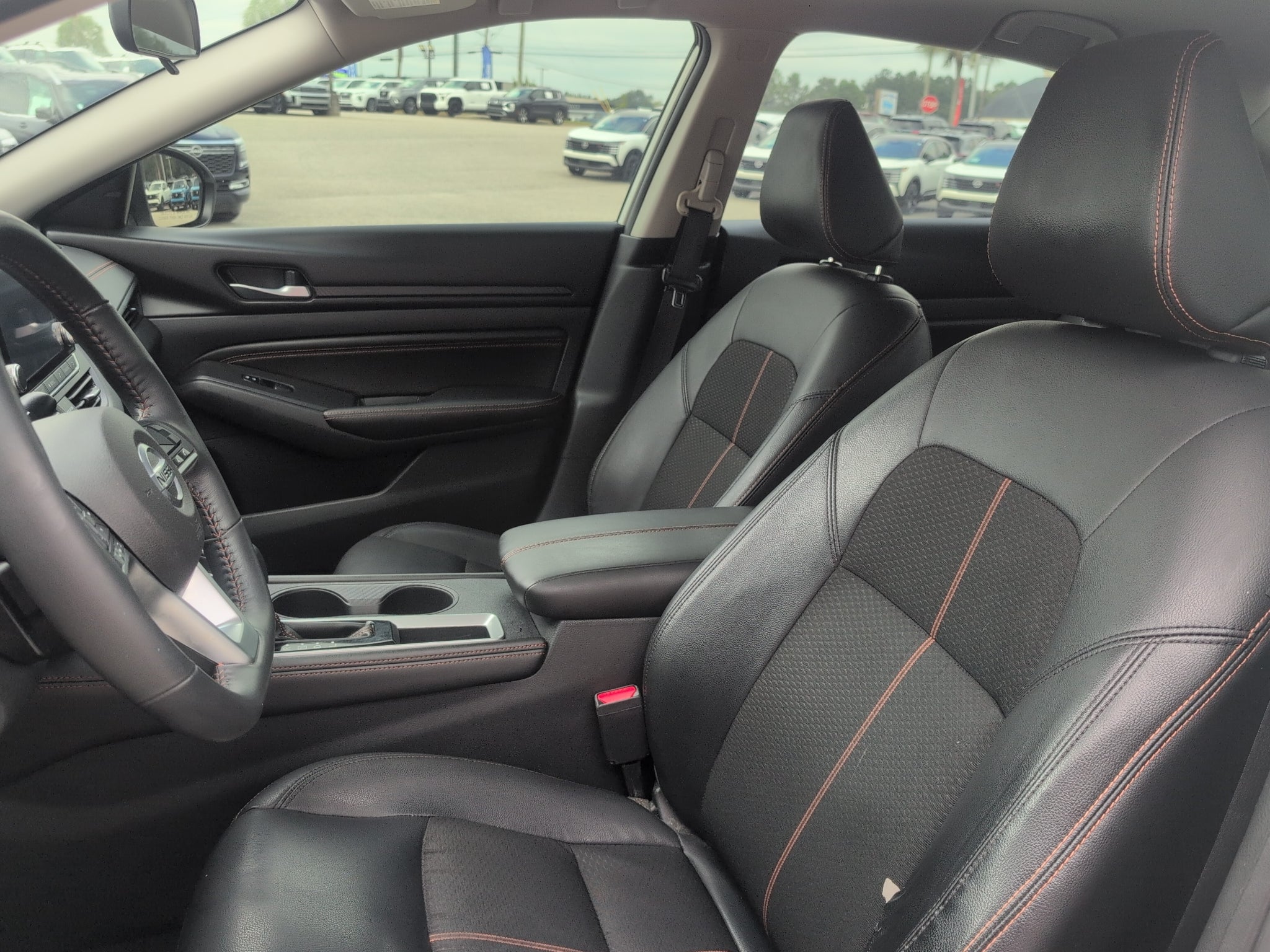 2022 Nissan Altima SR