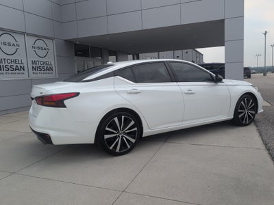 2022 Nissan Altima SR