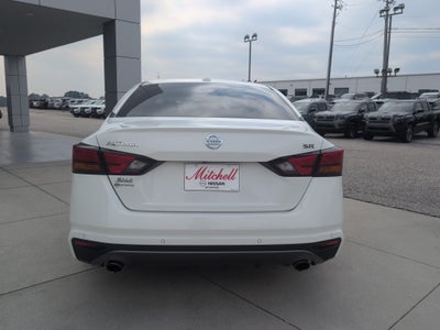 2022 Nissan Altima SR