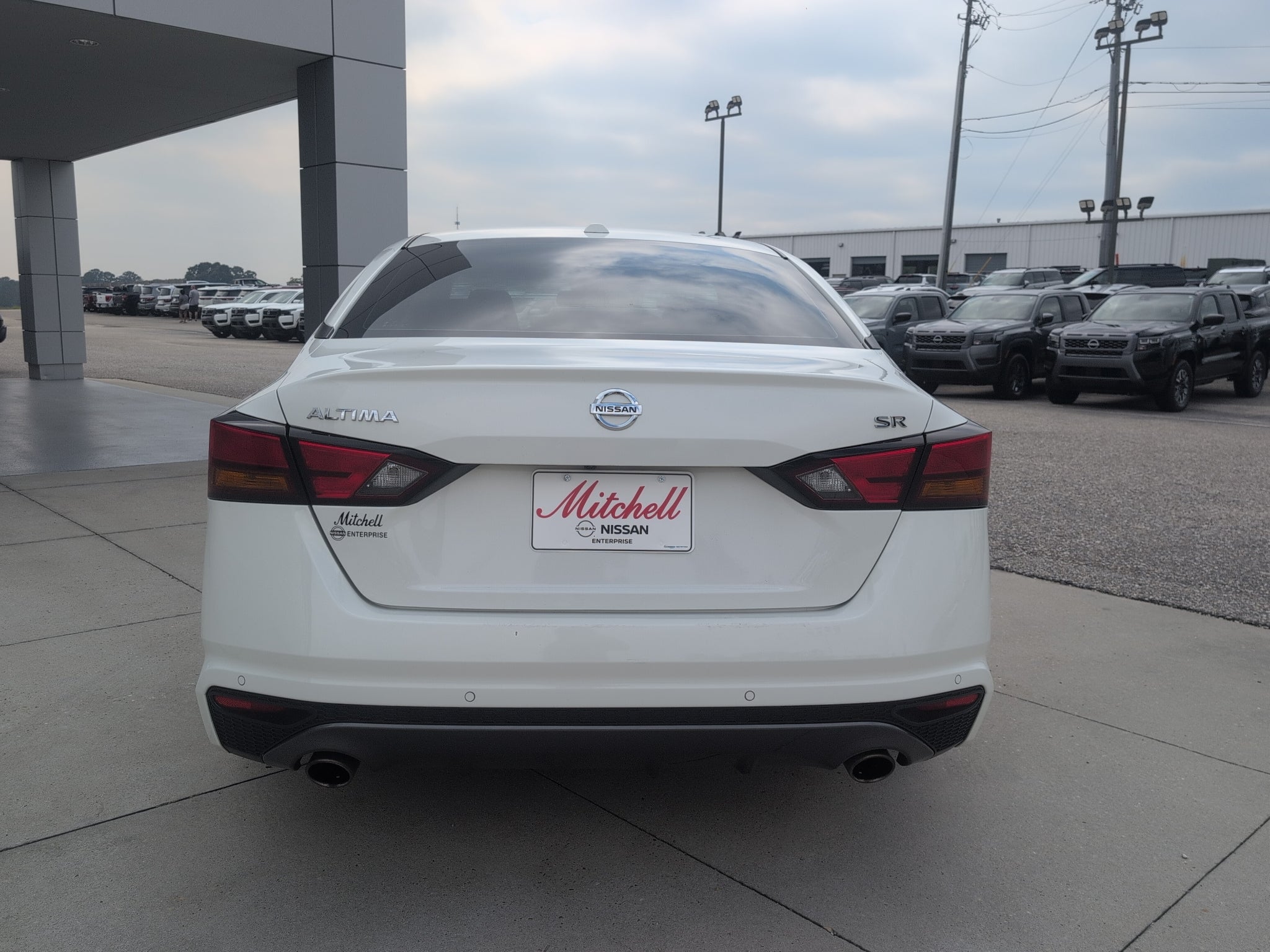 2022 Nissan Altima SR