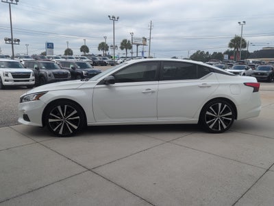 2022 Nissan Altima SR