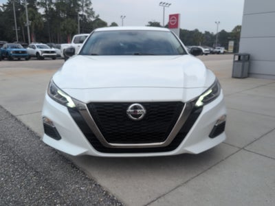 2022 Nissan Altima SR