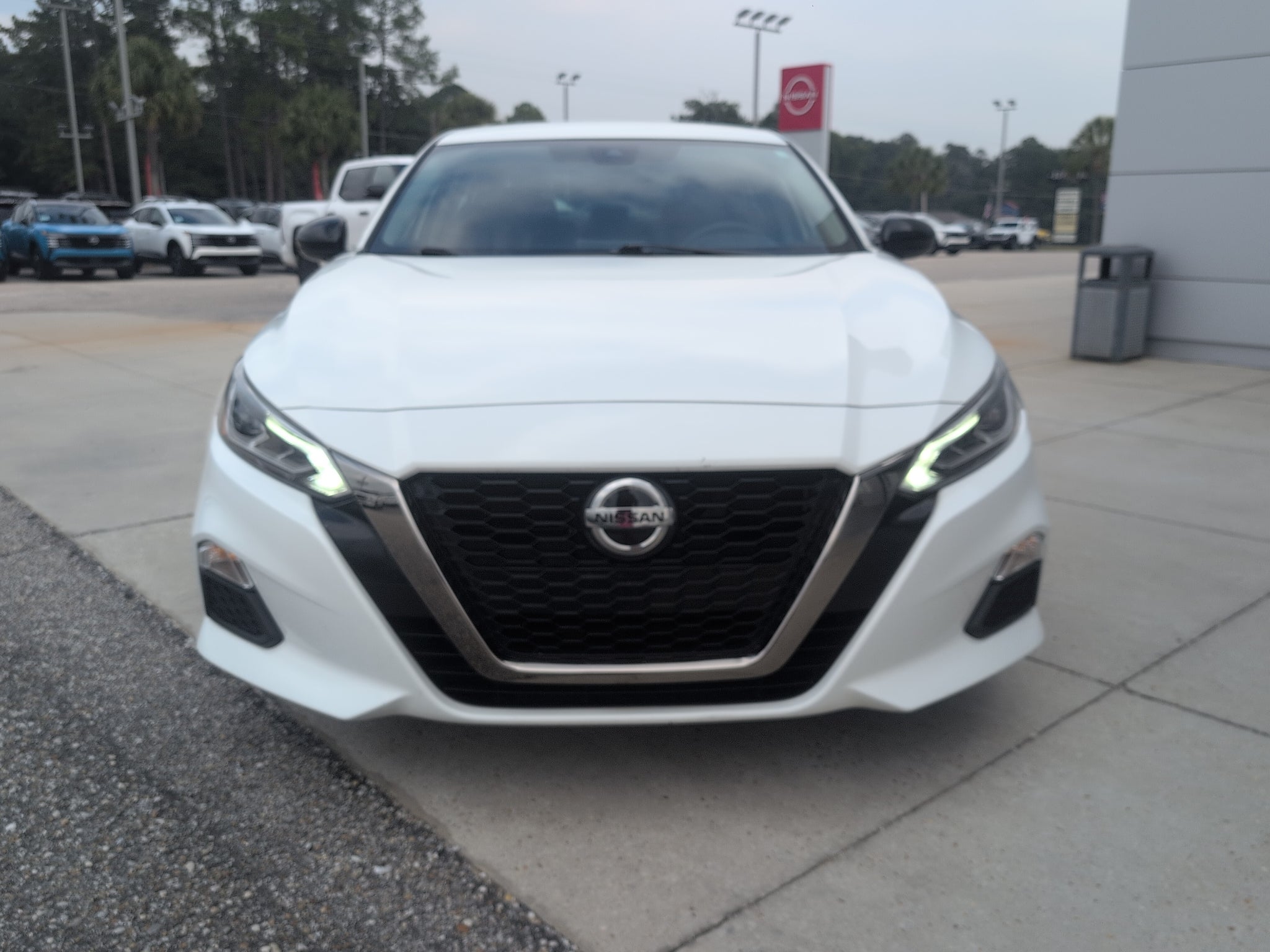2022 Nissan Altima SR