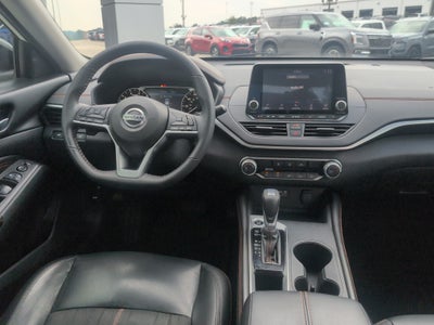 2022 Nissan Altima SR