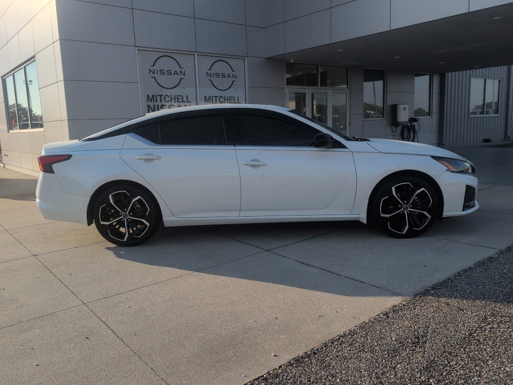 2024 Nissan Altima SR