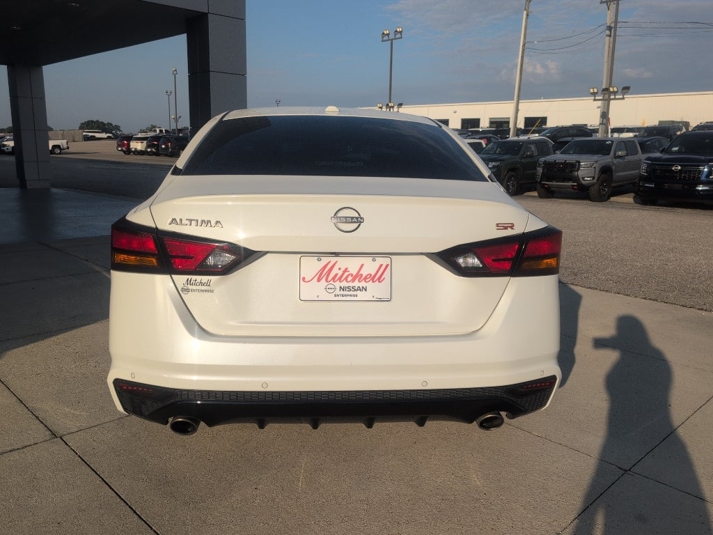 2024 Nissan Altima SR
