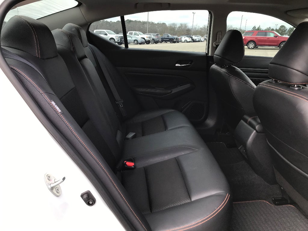 2022 Nissan Altima SR