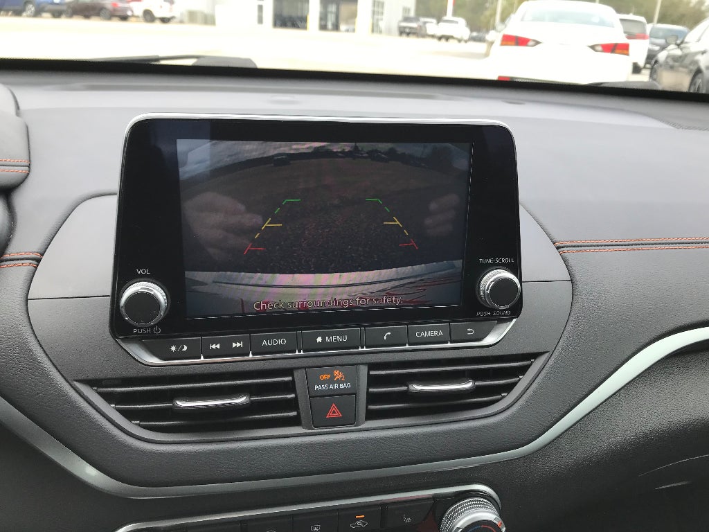 2022 Nissan Altima SR