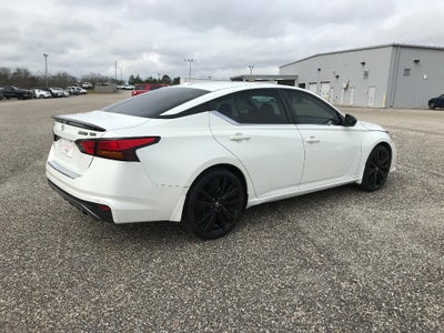 2022 Nissan Altima SR