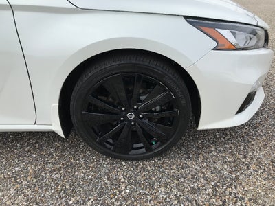 2022 Nissan Altima SR