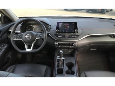 2022 Nissan Altima SR