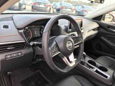 2022 Nissan Altima SR