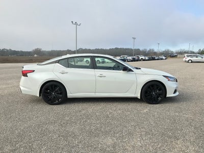 2022 Nissan Altima SR