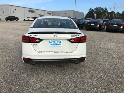 2022 Nissan Altima SR