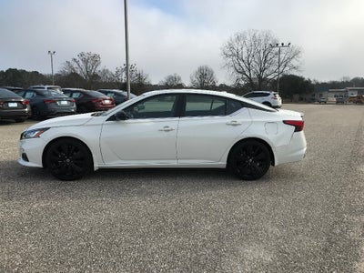 2022 Nissan Altima SR