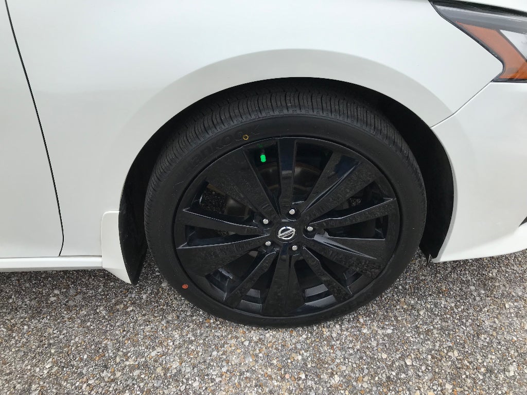 2022 Nissan Altima SR