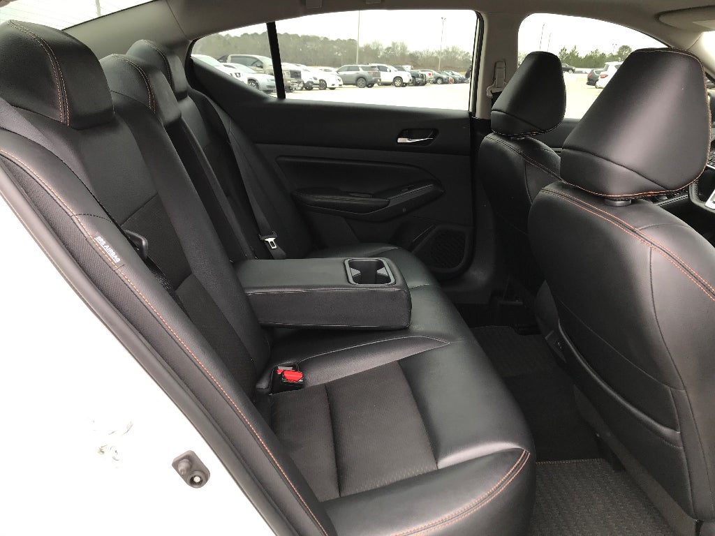 2022 Nissan Altima SR