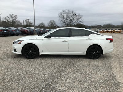 2022 Nissan Altima SR