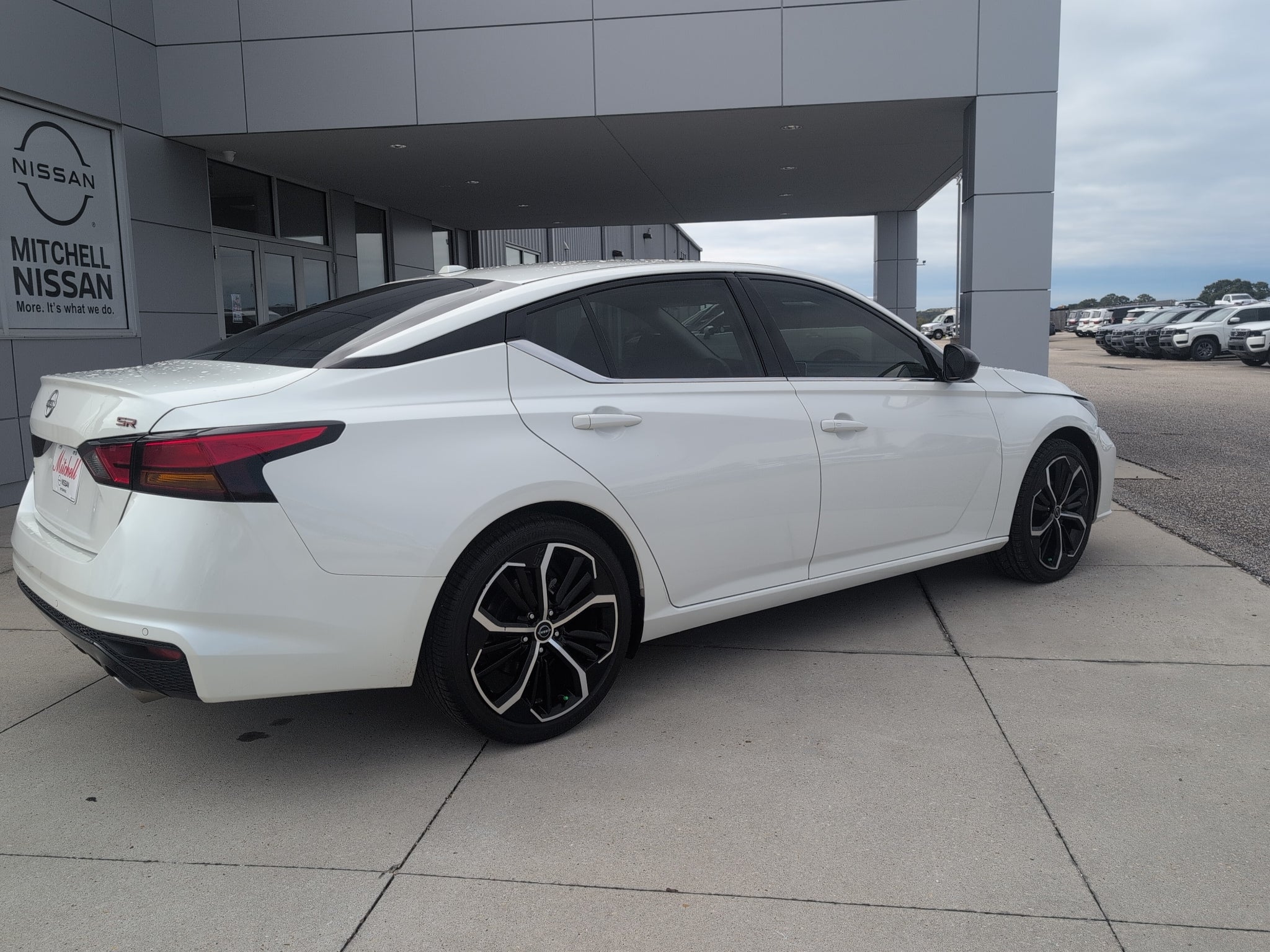 2024 Nissan Altima SR
