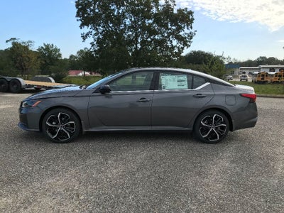 2025 Nissan Altima SR