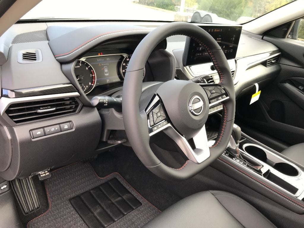 2025 Nissan Altima SR