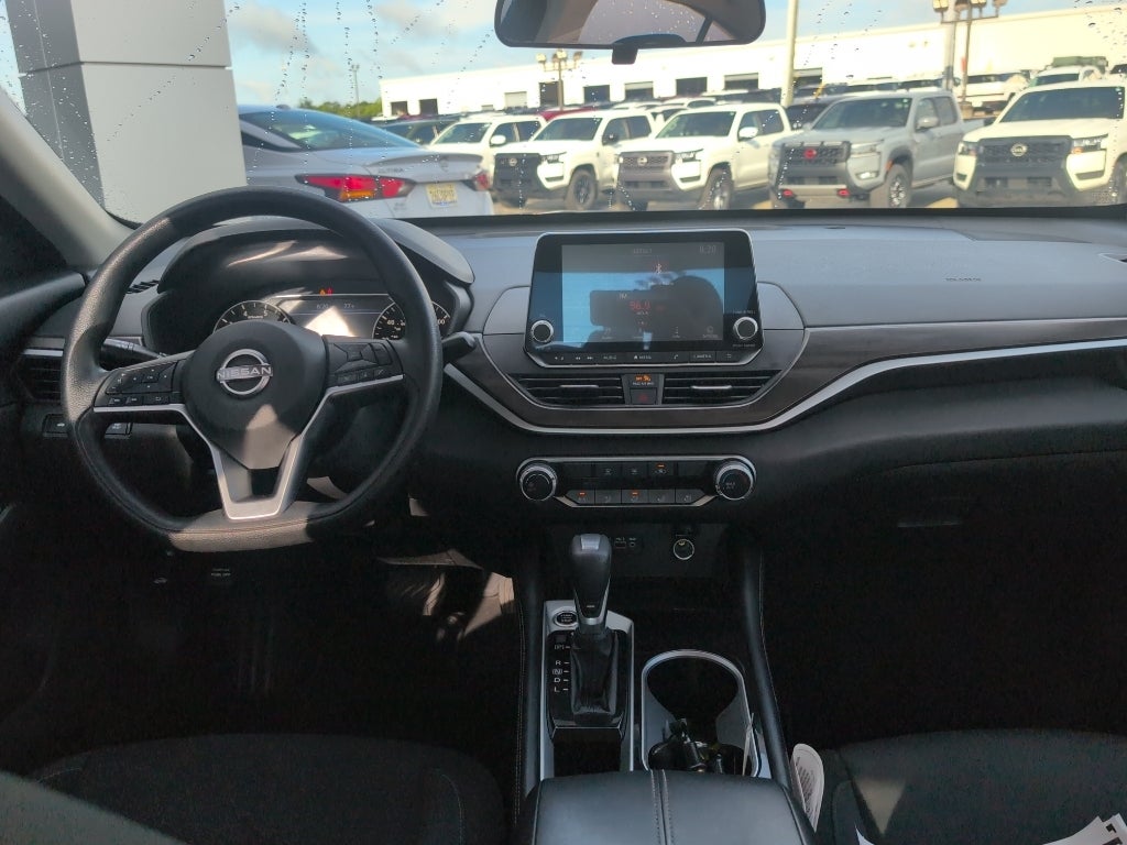 2023 Nissan Altima SV
