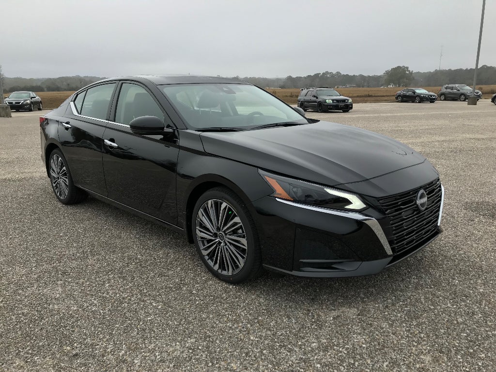 2025 Nissan Altima SL