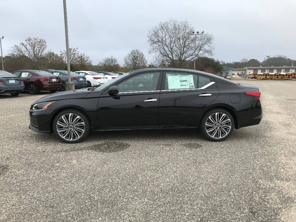 2025 Nissan Altima SL