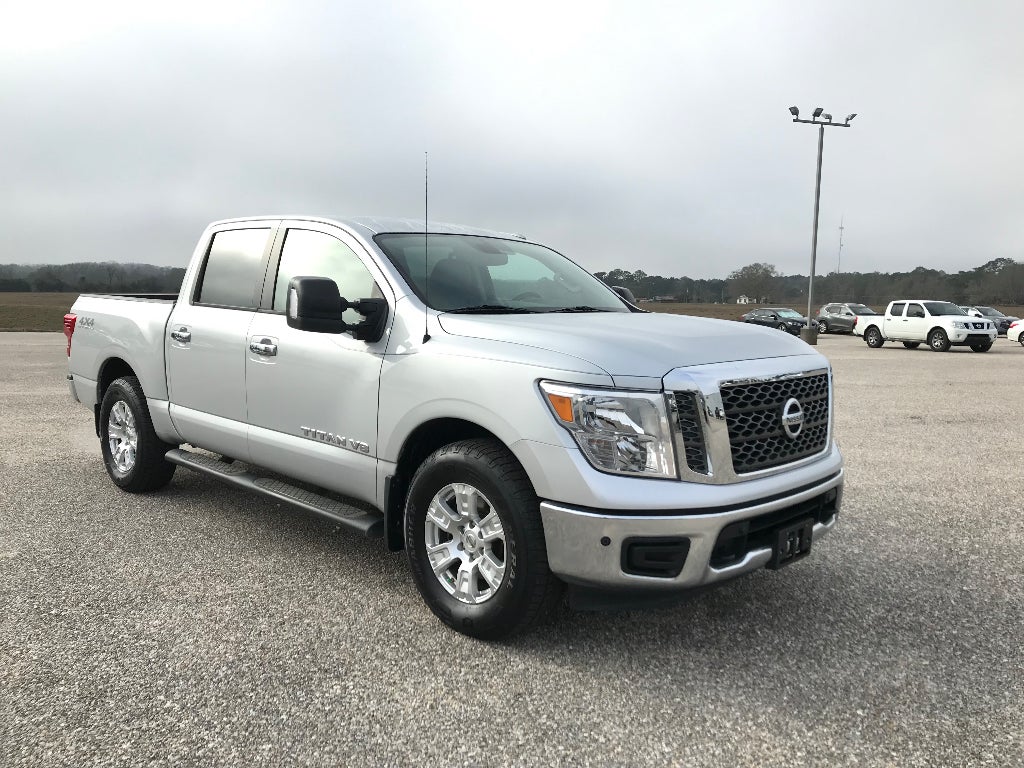 2018 Nissan Titan SV