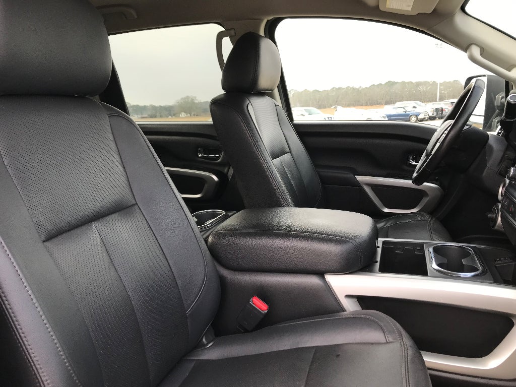 2018 Nissan Titan SV