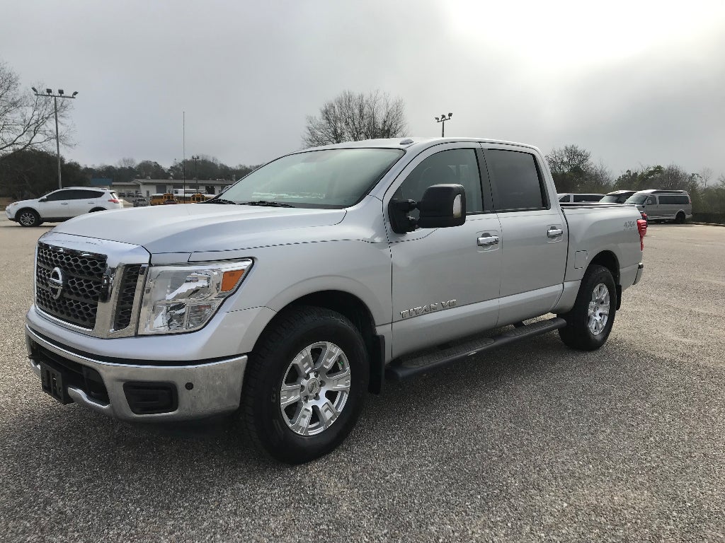 2018 Nissan Titan SV