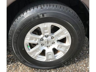 2017 Nissan Titan Crew Cab SV