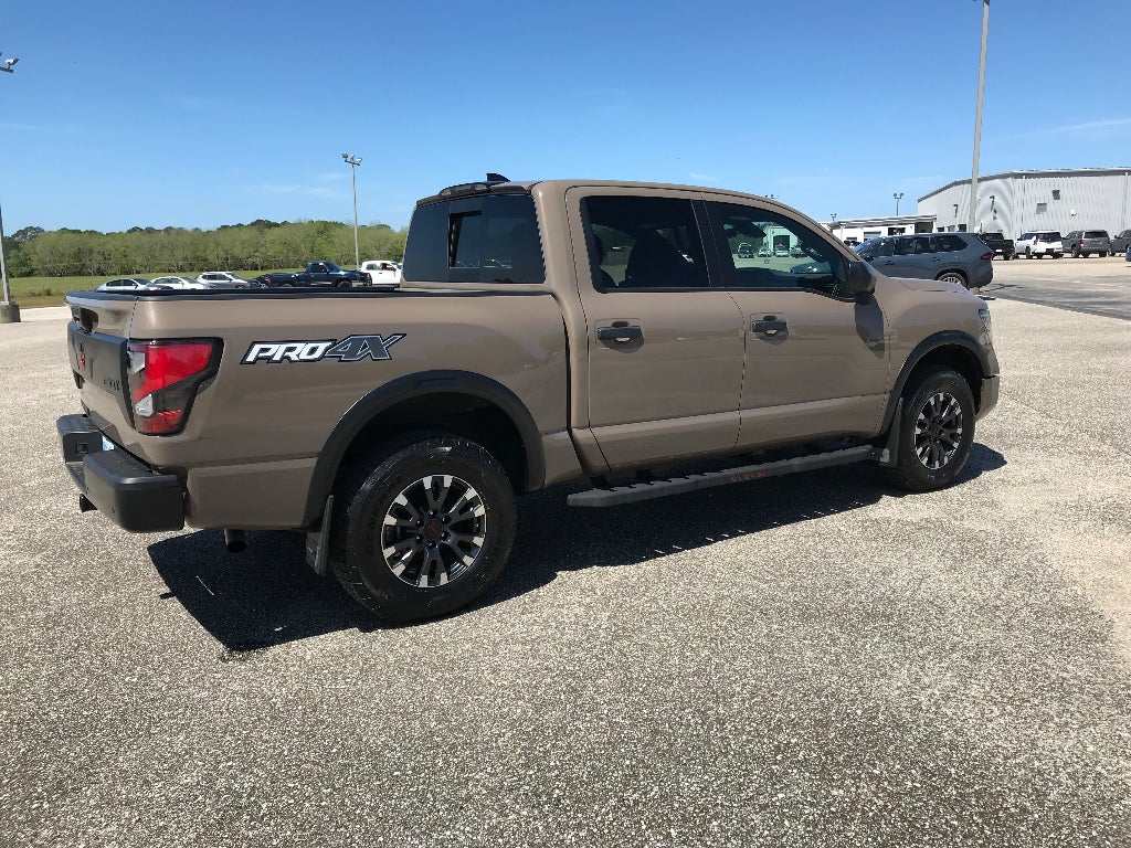 2024 Nissan Titan Crew Cab PRO-4X®