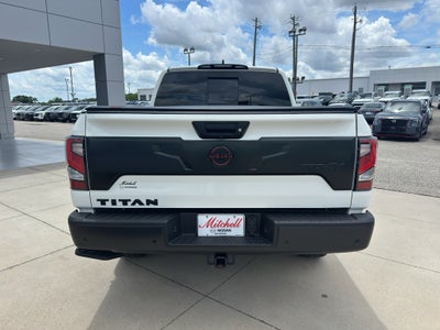 2023 Nissan Titan Crew Cab PRO-4X®