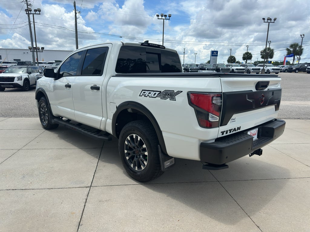 2023 Nissan Titan Crew Cab PRO-4X®
