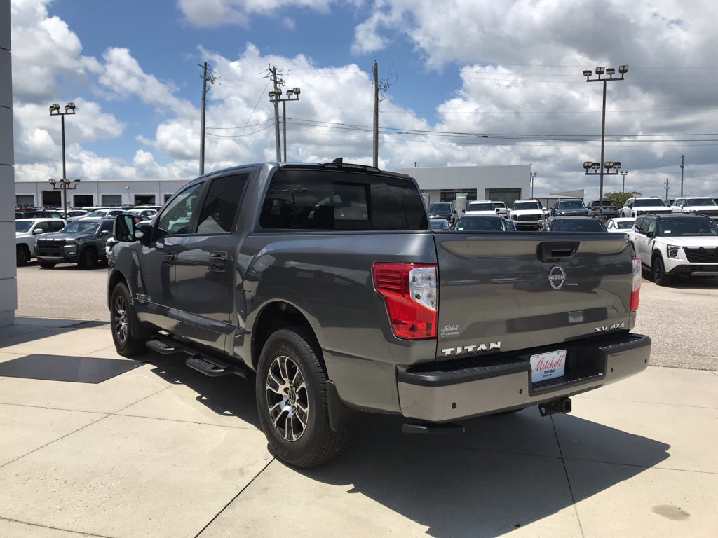 2024 Nissan Titan Crew Cab SV